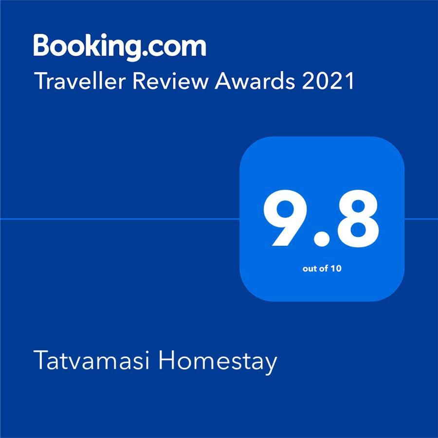 Tatvamasi Homestay New Delhi Bagian luar foto