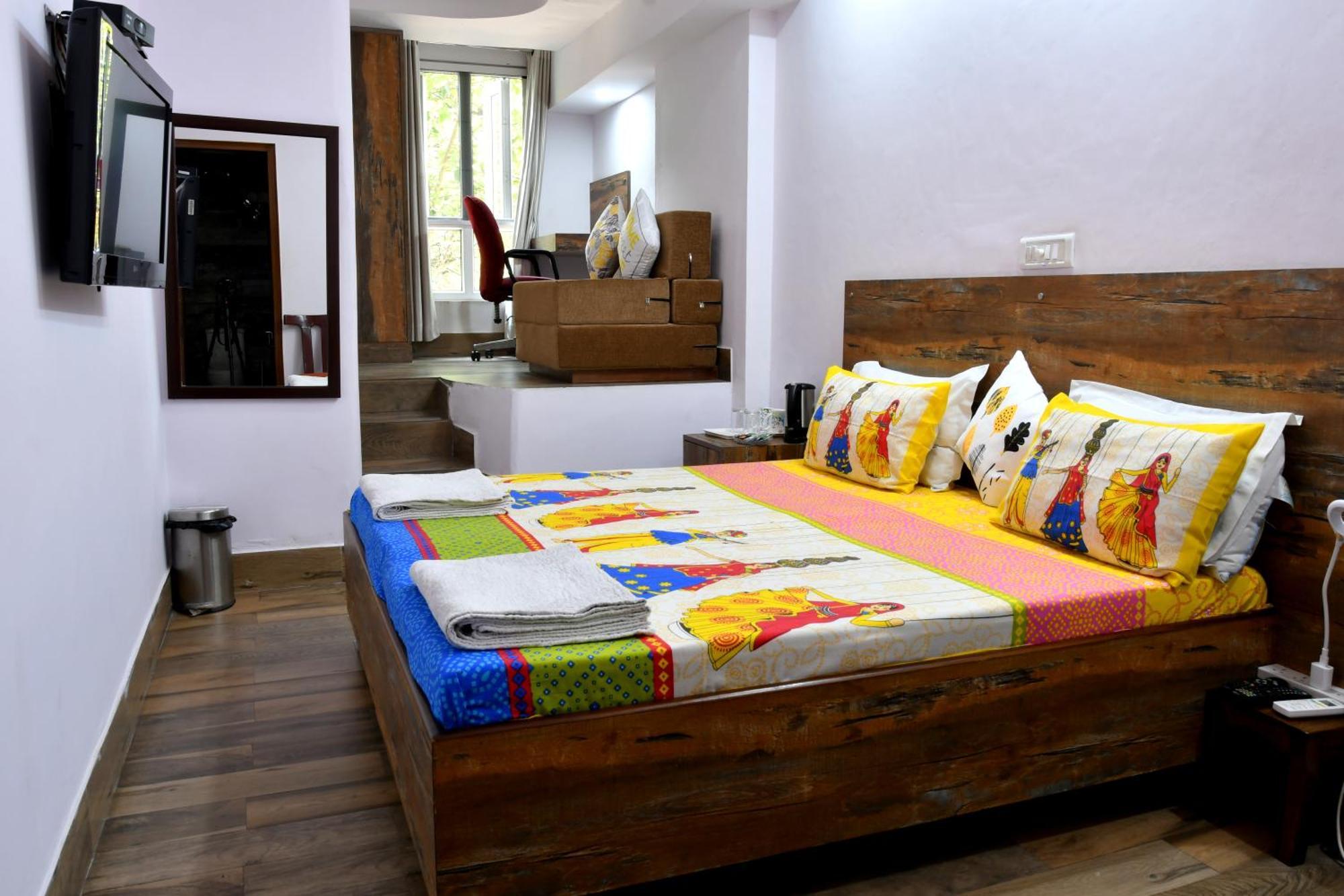 Tatvamasi Homestay New Delhi Bagian luar foto
